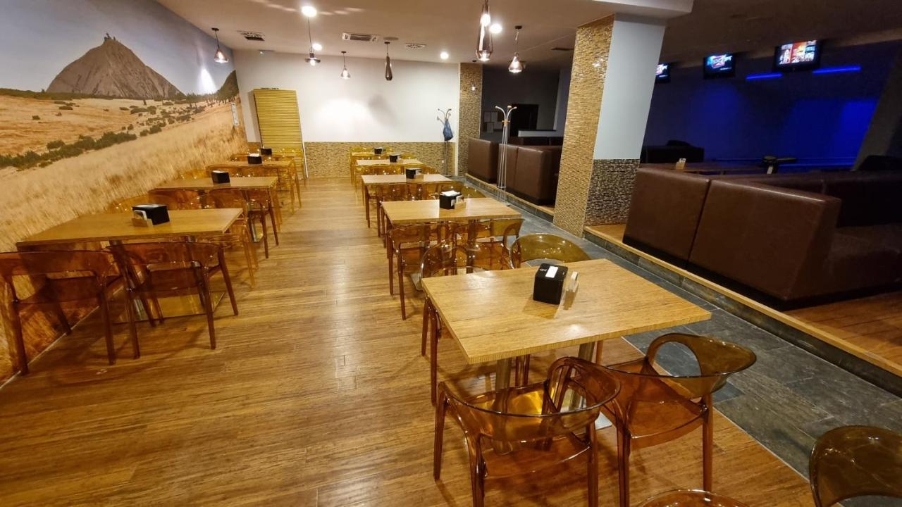 Motel Olympland Trutnov Eksteriør billede
